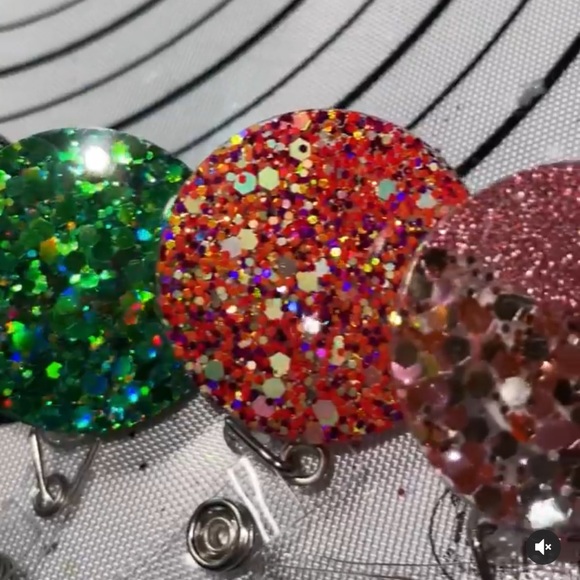 Custom Badge Holders - Picture 8 of 16